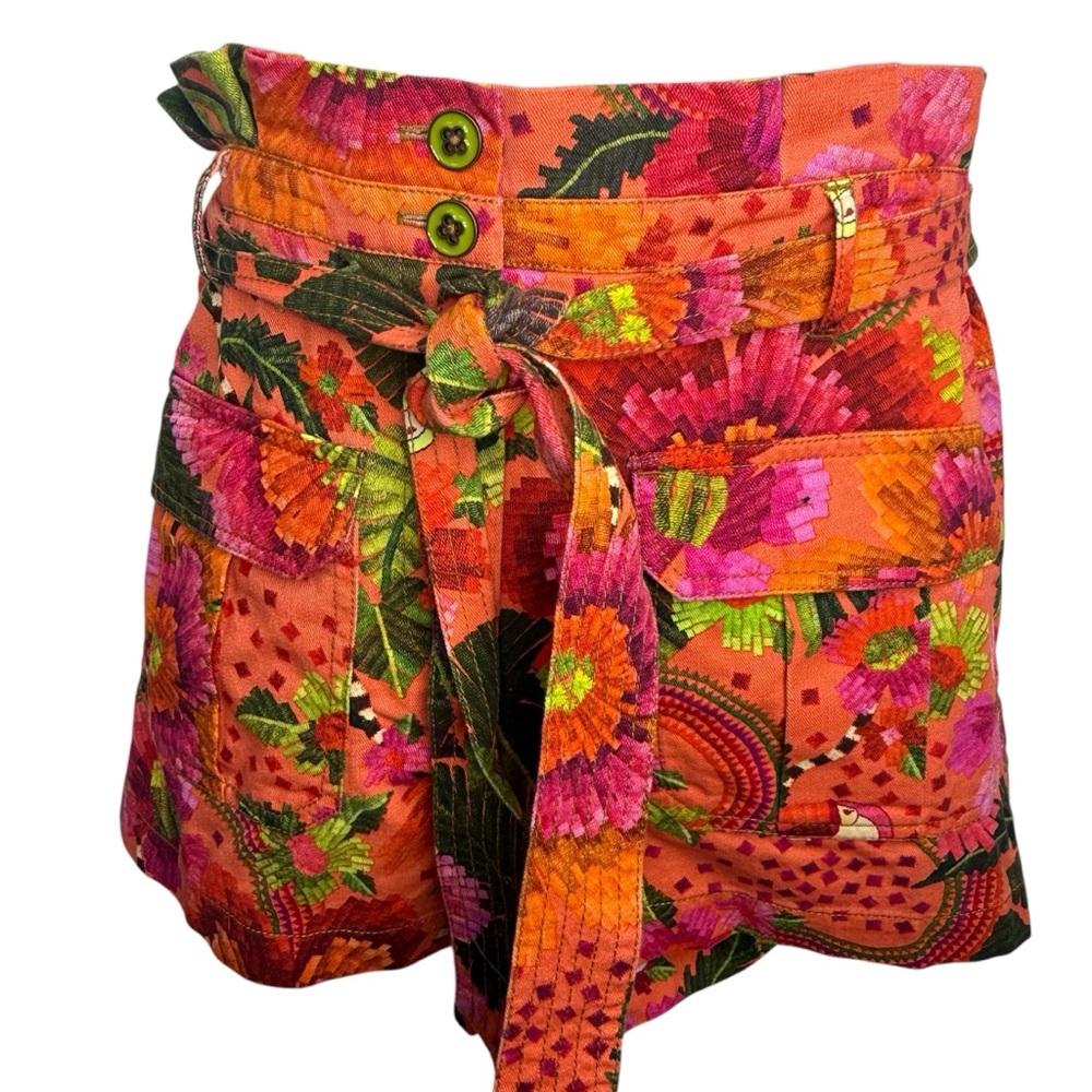 FARM Rio Blooming Garden Shorts size Medium - Picture 2 of 11